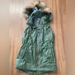 Athleta alpine air vest faux fur removable hood